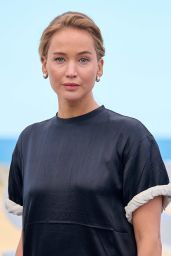 Jennifer Lawrence Debuts Choppy Bangs & Phoebe Philo’s Optical Illusion Gown at San Sebastian Film Festival