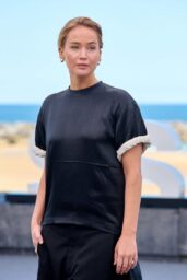 Jennifer Lawrence Debuts Choppy Bangs & Phoebe Philo’s Optical Illusion Gown at San Sebastian Film Festival