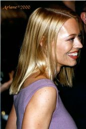 Jeri Ryan Attends VH1 & Vogue Fashion Awards in Psychedelic Lavender – Dec 1999