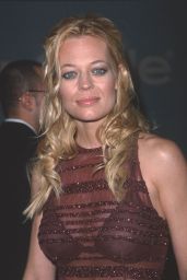 Jeri Ryan Debuts Sequined Burgundy at Golden Globes Afterparty – Beverly Hills 2000