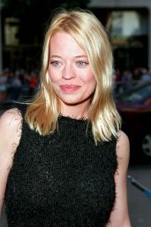 Jeri Ryan Debuts Velvet Punk at Galaxy Quest Premiere – Hollywood 1999