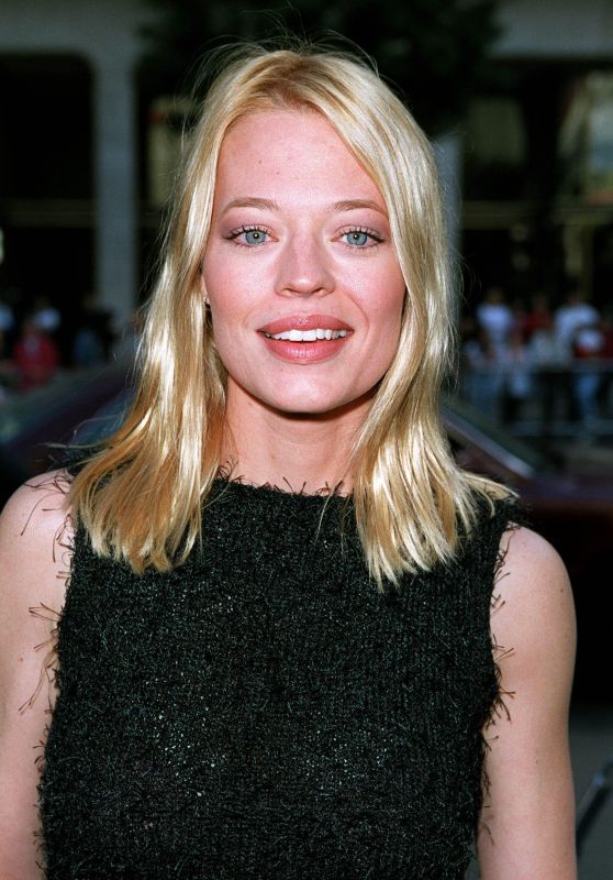Jeri Ryan Debuts Velvet Punk at Galaxy Quest Premiere – Hollywood 1999
