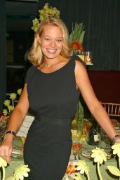Jeri Ryan Elevates Simple Black Sheath With Playful Footwear 2004