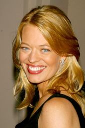 Jeri Ryan Elevates the Little Black Dress at 2003 ATAS Charity Event