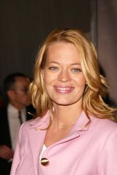 Jeri Ryan Embraces Y2K Chic at Matrix Revolutions Premiere 2003