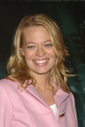 Jeri Ryan Embraces Y2K Chic at Matrix Revolutions Premiere 2003
