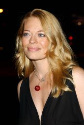 Jeri Ryan Unveils a Minimalist Black Dress at the Fox Summer TCA Party