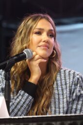 Jessica Alba Champions Comic Con With Polished Tweed Set