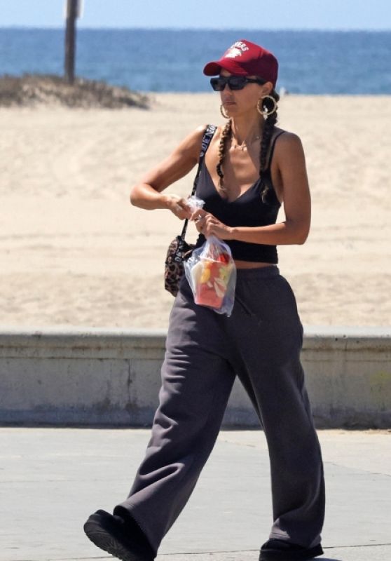Jessica Alba Champions LA Streetwear With Leopard Twist
