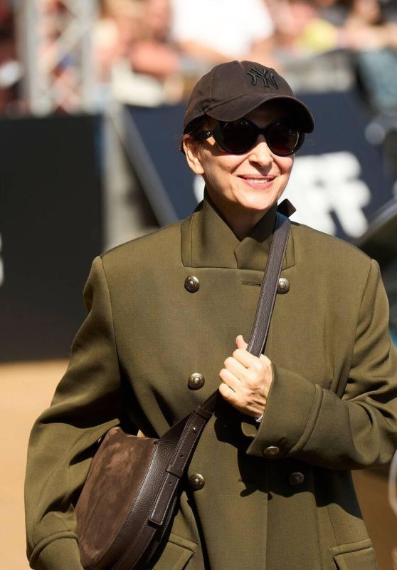 Juliette Binoche Commands San Sebastian Military Precision