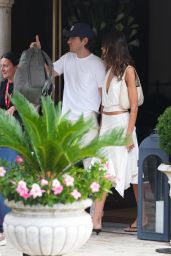 Kaia Gerber & Lewis Pullman: A Venetian Romance, Unpacking Their Cohesive, Understated Chic