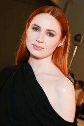 Karen Gillan Attends Simkhai S/S ’26 Show at NYFW – September 11, 2025