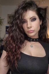 KateLynn Newberry Debuts Gothic Street Style at Houston Horror Fest 2025