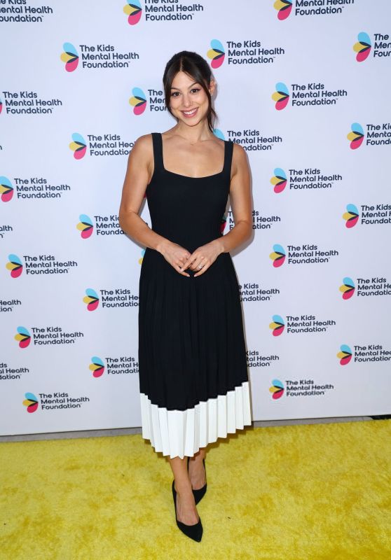 Kira Kosarin Unveils Graphic Minimalism at The Kids Mental Health Foundation LA Dinner