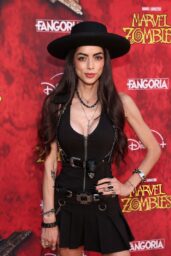 LeeAnna Vamp Ignites the Red Carpet in Goth-Western Style