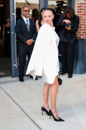 Leni Klum Attends Michael Kors NYFW Show in Monochrome Chic