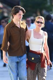 Lili Reinhart Debuts Relaxed Urban Romance in NYC – Sept 12, 2025