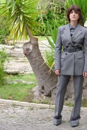 Maria Chiara Giannetta Commands Blanca Premiere in Belted Grey Precision