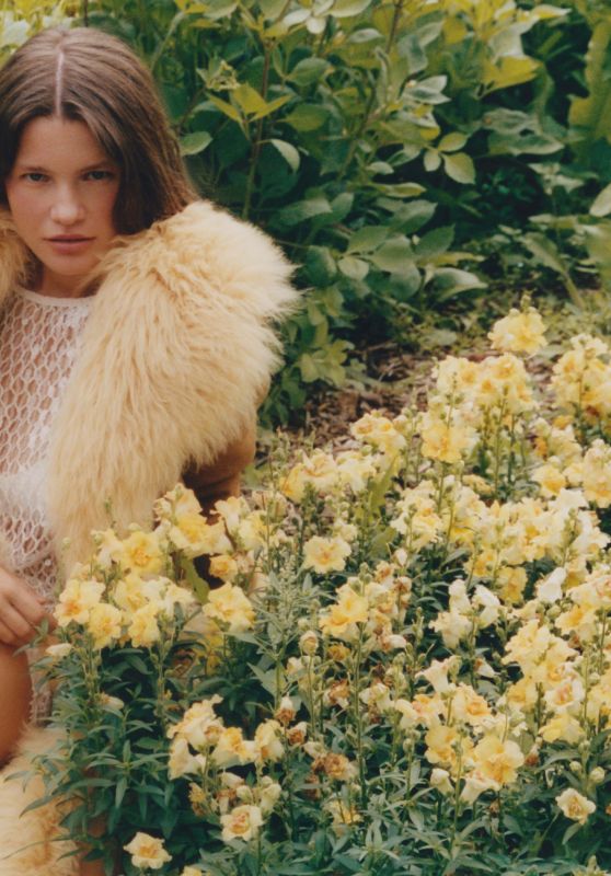 Olga Obumova Debuts Charlotte Simone’s Garden Luxe Capsule – Sept 2025