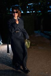 Raye Unveils Neo-Noir Elegance at the Burberry Show