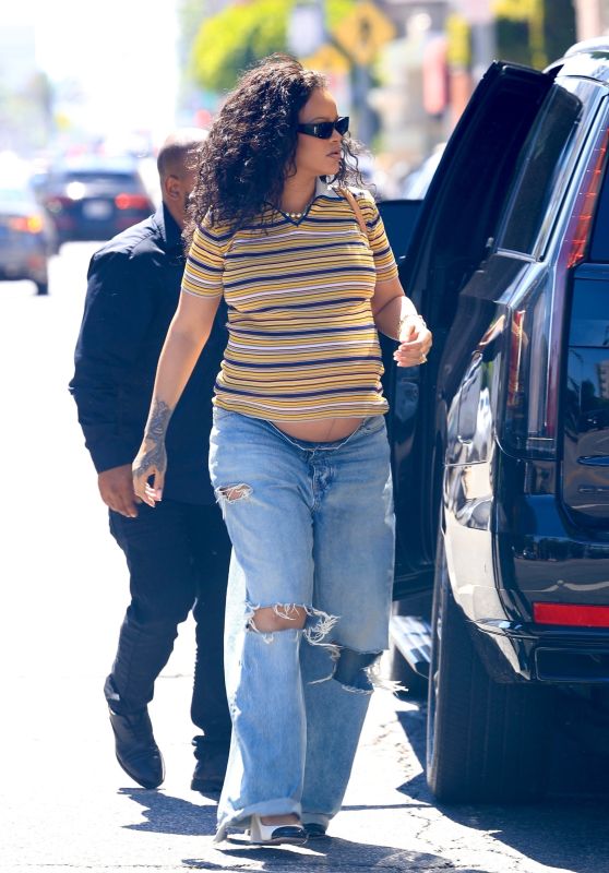 Rihanna Pregnancy Glam: How She’s Redefining Maternity Style in 2025 Rihanna Pregnancy Glam: How She’s Redefining Maternity Style in 2025