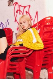 Rosé Champions Classic Reinvention in PUMA’s Monochrome Playground