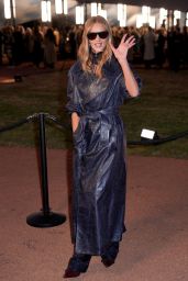 Rosie Huntington-Whiteley Masters Burberrys Nightfall Trench