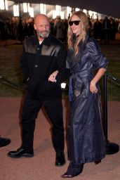 Rosie Huntington-Whiteley Masters Burberrys Nightfall Trench