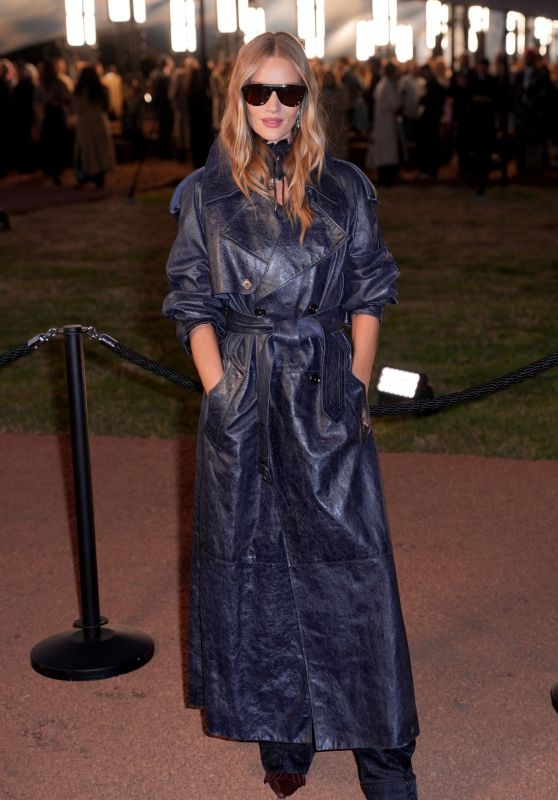 Rosie Huntington-Whiteley Masters Burberrys Nightfall Trench