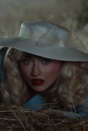 Sabrina Carpenter Unveils Surrealist Americana in “Tears” August 2025