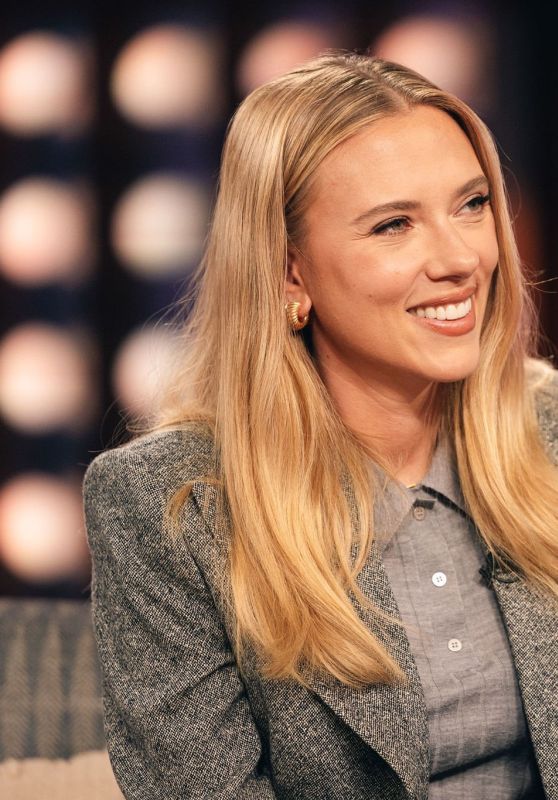 Scarlett Johansson Elevates Talk Show Outfit With Polished Tailoring 2025