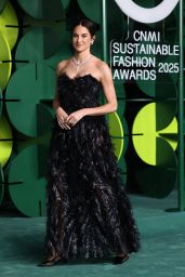 Shailene Woodley Champions CNMI Sustainable Fashion Awards in Textural Black