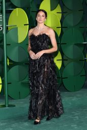 Shailene Woodley Champions CNMI Sustainable Fashion Awards in Textural Black