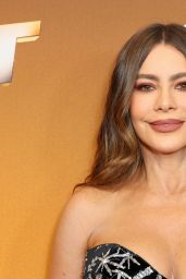 Sofía Vergara Commands Americas Got Talent Semifinals In Celestial Black Velvet