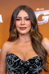 Sofía Vergara Commands Americas Got Talent Semifinals In Celestial Black Velvet