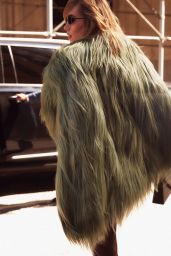 Suki Waterhouse Unveils Faux Fur Noir at Michael Kors Show 2025