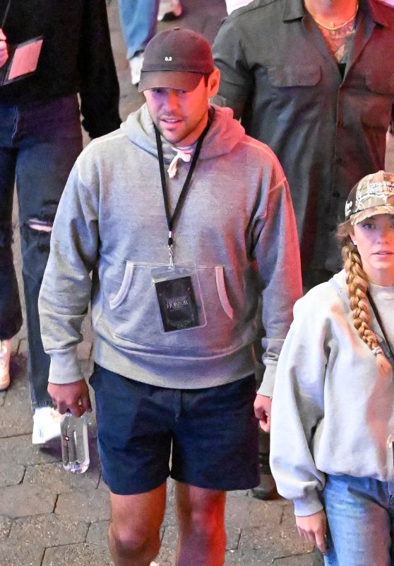 Sydney Sweeney opts for casual streetwear layers at Universal Studios Halloween Horror Nights 2025