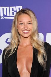 Sydney Thomas Debuts Netflix Cast Party in Pearl-Clutch Noir