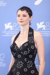 Thomasin McKenzie Debuts a Retro-Chic Look in Venice