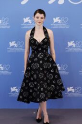 Thomasin McKenzie Debuts a Retro-Chic Look in Venice