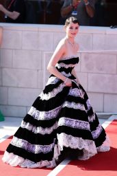 Thomasin McKenzie Unveils Lace Geometry at Venice Film Festival 2025