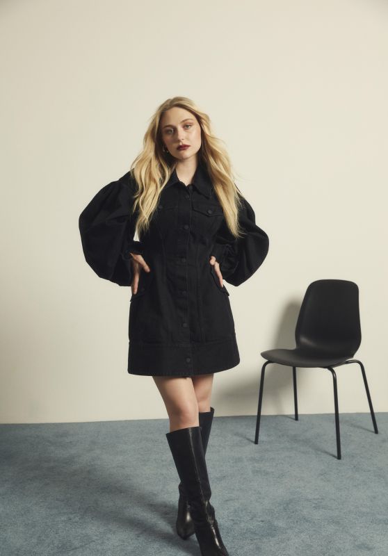 Alyvia Alyn Lind: A Denim Mini for the Numero Netherlands October Spread