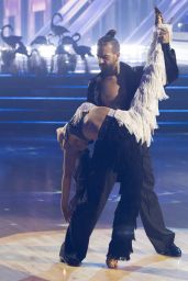 Charli DAmelio Embraces Fringe Glamour for Dancing With The Stars TikTok Night