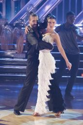 Charli DAmelio Embraces Fringe Glamour for Dancing With The Stars TikTok Night