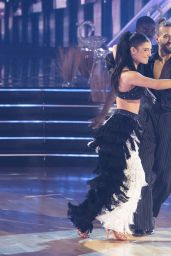 Charli DAmelio Embraces Fringe Glamour for Dancing With The Stars TikTok Night
