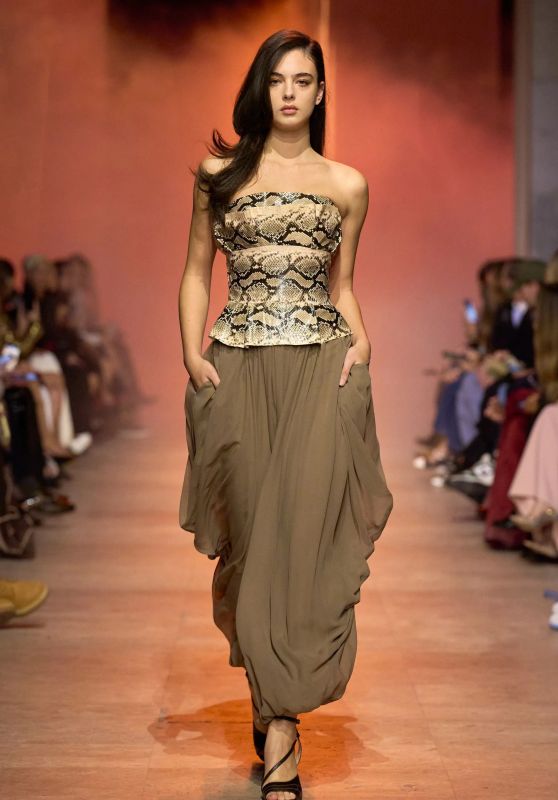 Deva Cassel Walks The Elie Saab Womenswear Spring/Summer 2026 Runway