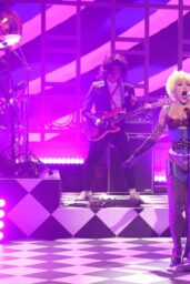 Doja Cat Defines Pop Punk Glamour on Saturday Night Live Stage