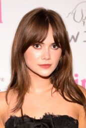 Emilia Jones Selects Black Asymmetric Lace Dress at Fairyland Premiere 2025