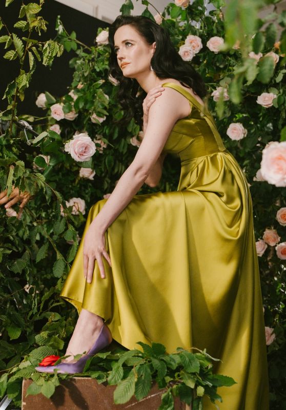 Eva Green Champions Acid Green and Violet for Roger Vivier La Rose Vivier 2025