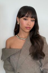 Faith Hedley Elevates Blazer Dress Style for Press Day
